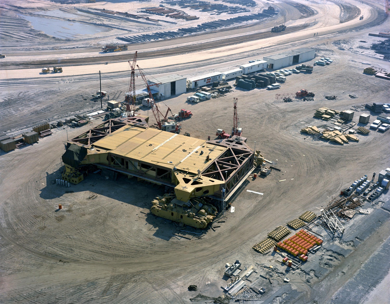 Illustration for article titled Massive Spacecraft Transport Vehicles Are Still Going After 50 Years